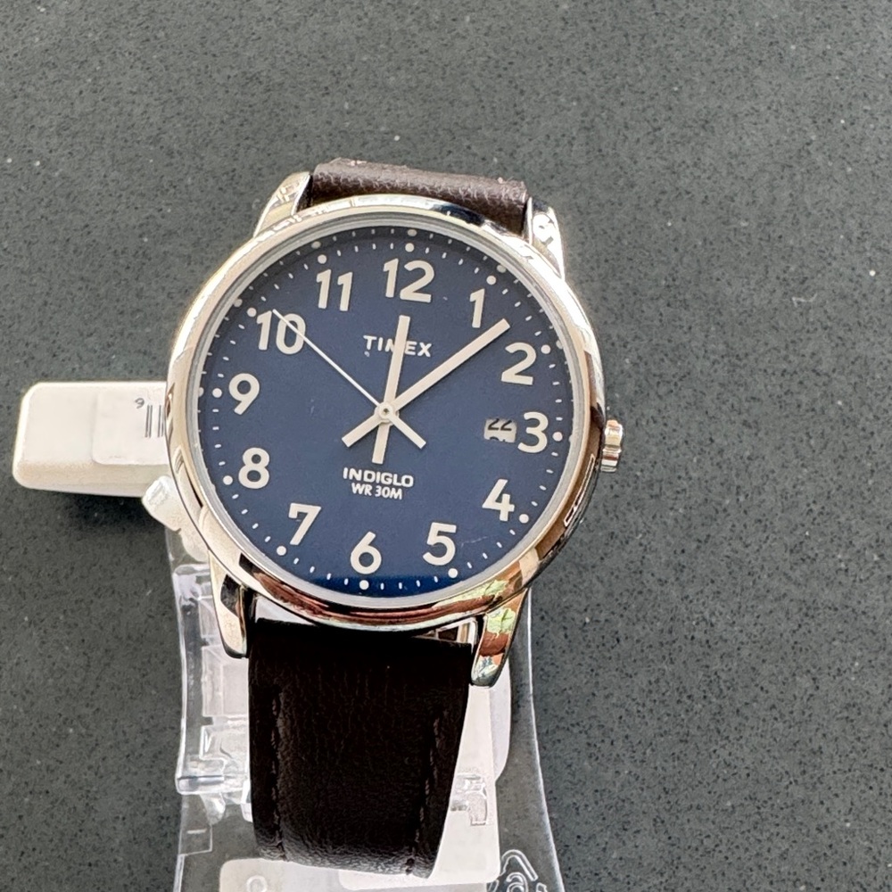 NWT.  Timex Indiglo Navy Dial with Dark Brown Leather Strap. UNISEX.